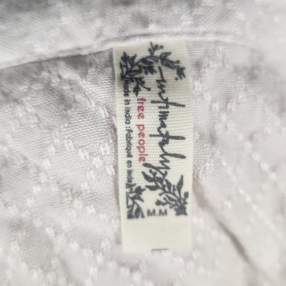 FREE PEOPLE Low Tide Sleeveless Cream Button-Up Bodysuit Size Medium - Picture 8 of 8